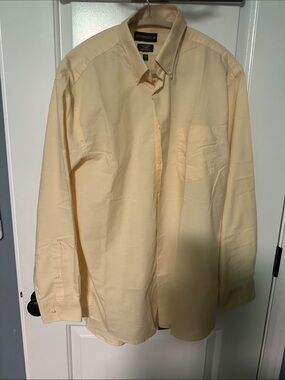 Covington Men's Button-Down Shirt in Light Yellow